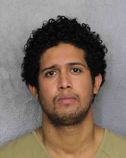 Booking photo for CRUZ HENRIQUEZ, NELSON